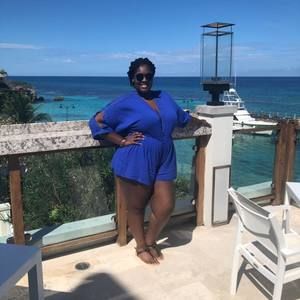 Meet your Posher, Laila